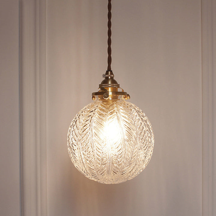ColonialGlow: Lampada a sospensione rotonda in vetro con design coloniale e compatibile con LED – per ingressi e soggiorni
