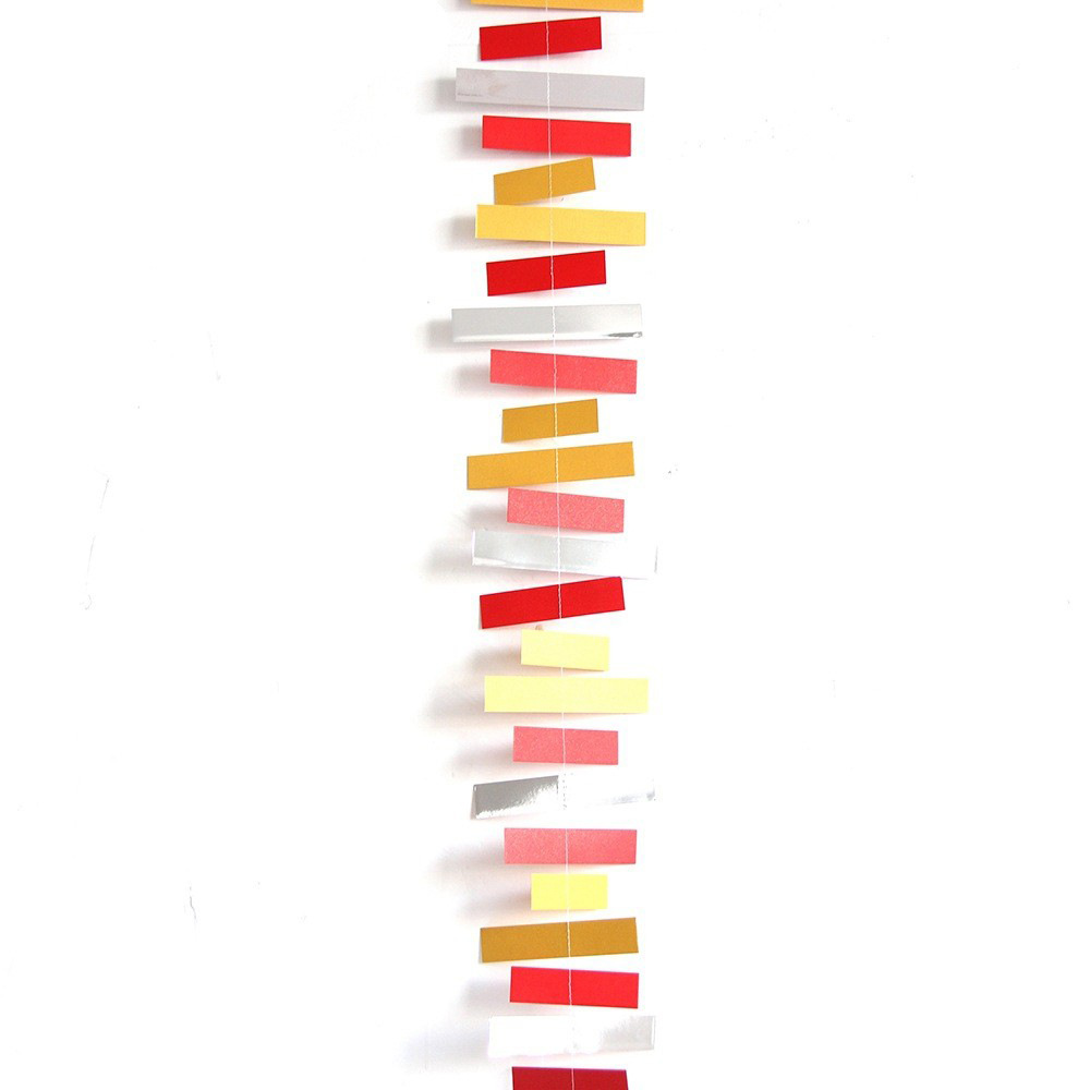 PrismStrips™ – Ghirlanda in Carta Riflettente Kinetica
