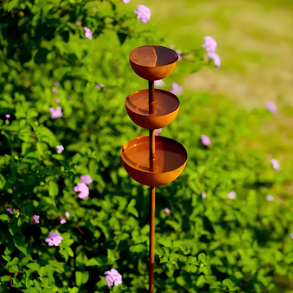 WingHaven™ – Fontaine à oiseaux et station de nourriture rustique à 3 niveaux