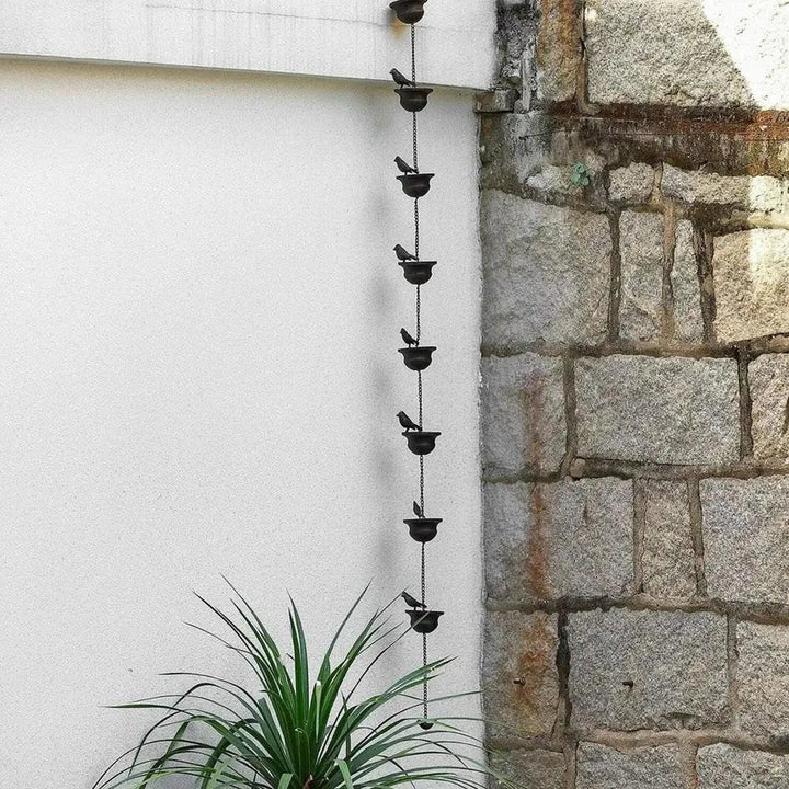 RainHaven™ – Chaîne de pluie décorative pour oiseaux