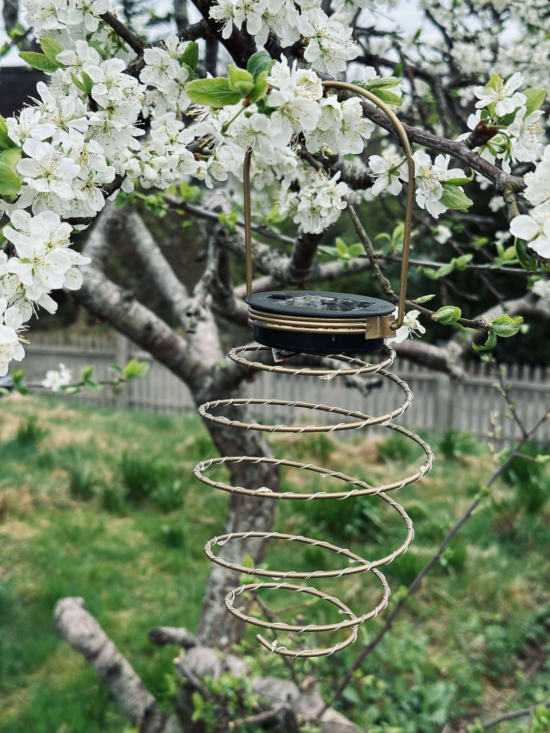 LumiTwist™ – Spirale Solaire Décorative