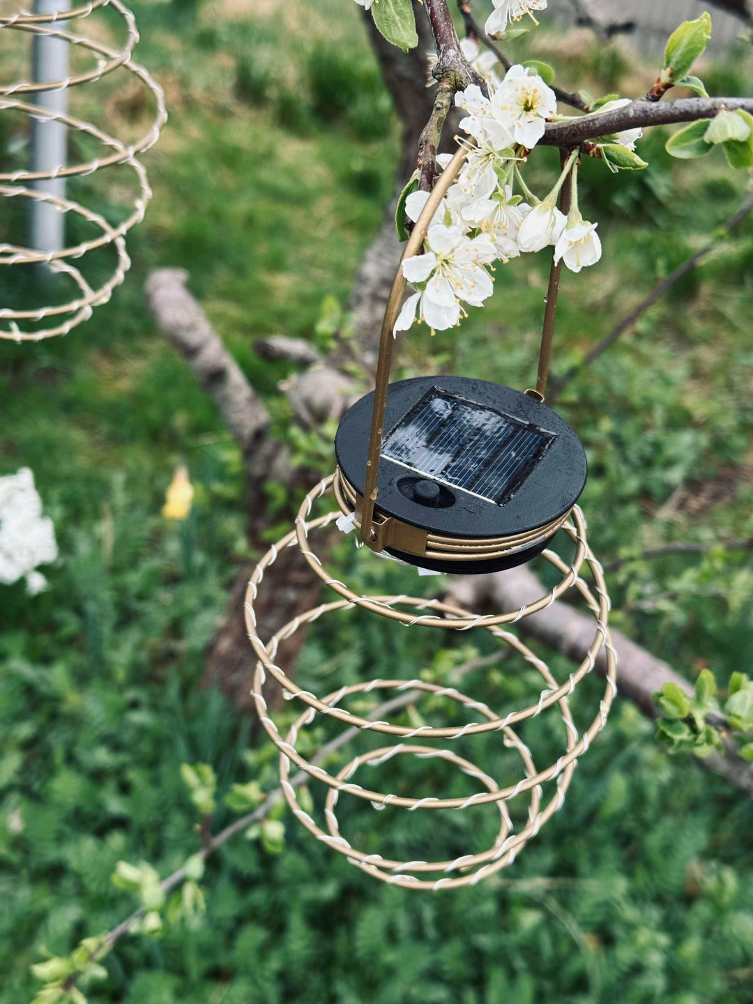 LumiTwist™ – Spirale Solaire Décorative