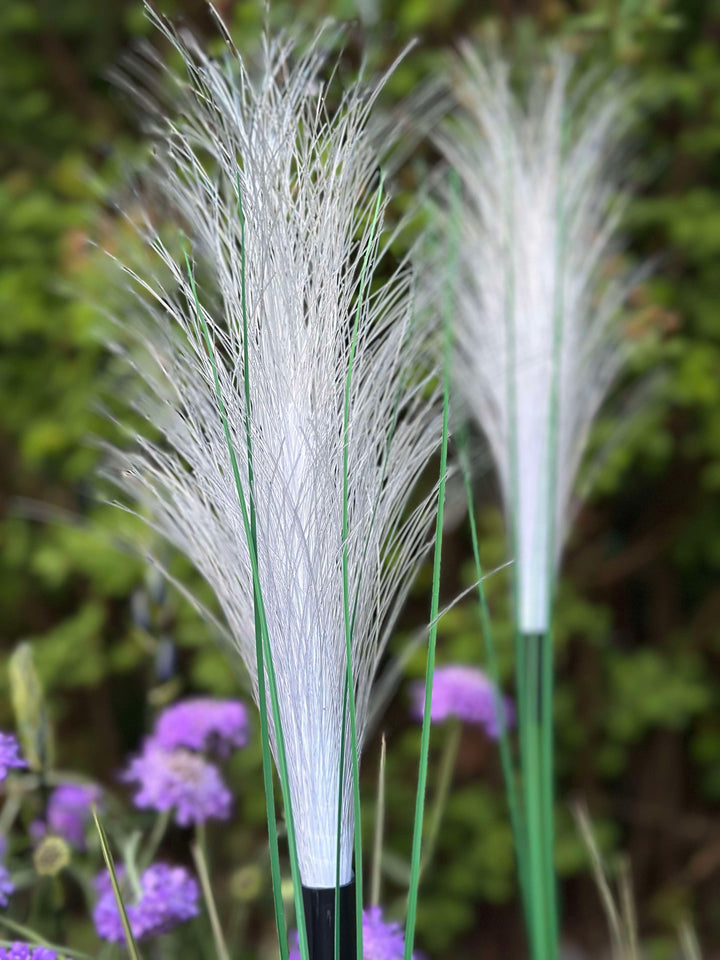 GlowGrass™ – Pampas décoratif avec panneaux solaires