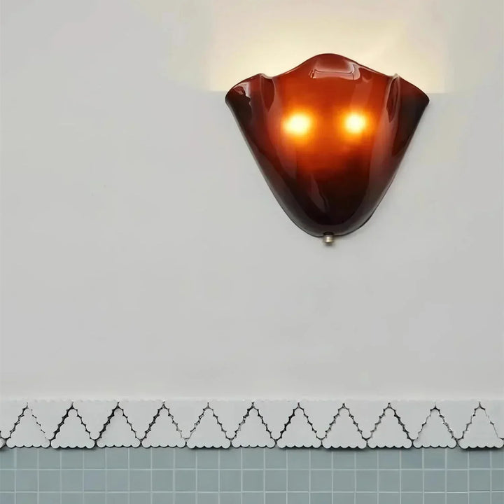 Lampada da parete LED a forma di conchiglia ispirata all&