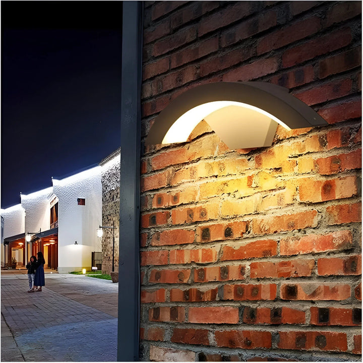 LumiGuard – Lampada da Parete Esterno con Sensore di Movimento