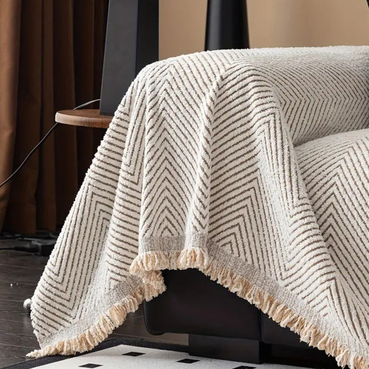 Copertura per Divano LumiWeave Luxe Herringbone – Protezione Elegante per un Interno Senza Tempo