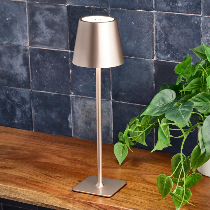 NordAura: Lampada da Tavolo LED Senza Fili – Ricaricabile, Dimmerabile e Moderna in Stile Scandinavo