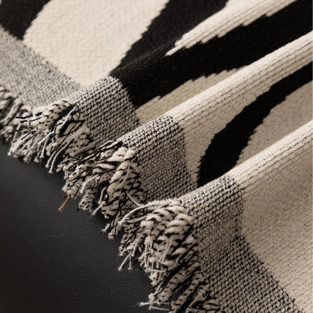 AbendZweig: Copertura per divano in design chenille con delicato motivo a rami e comfort accogliente – per divano e soggiorno