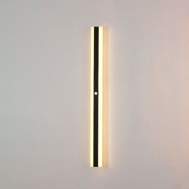 AeroBeam: Applique LED Lineare da Esterno – Lampada da Parete Resistente alle Intemperie in Metallo e Acrilico per Giardino e Corridoio
