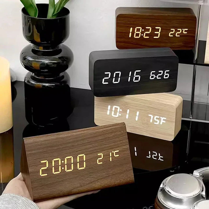 Orologio Sveglia Smart LED | Design Moderno in Legno con Controllo Vocale