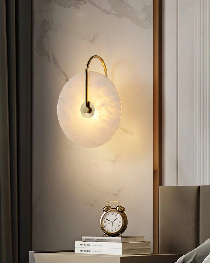 AlbaCiré: Moderno Applique LED in Alabastro dal design circolare – per camera da letto e soggiorno