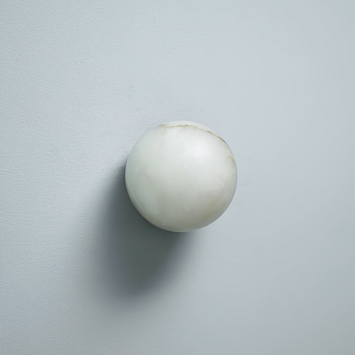 AlbaGlobus: Applique rotonda LED 1-fiamma con sfera in vetro di alabastro e telaio in ferro – per corridoio e soggiorno
