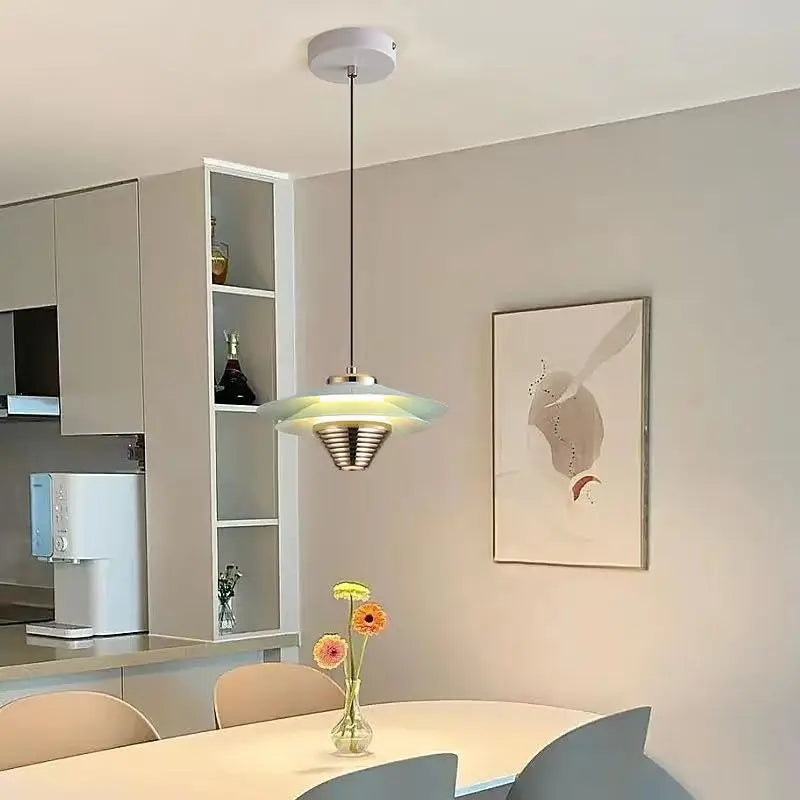 AlumaGlow: Lampada a sospensione LED in alluminio – Luce elegante per spazi moderni