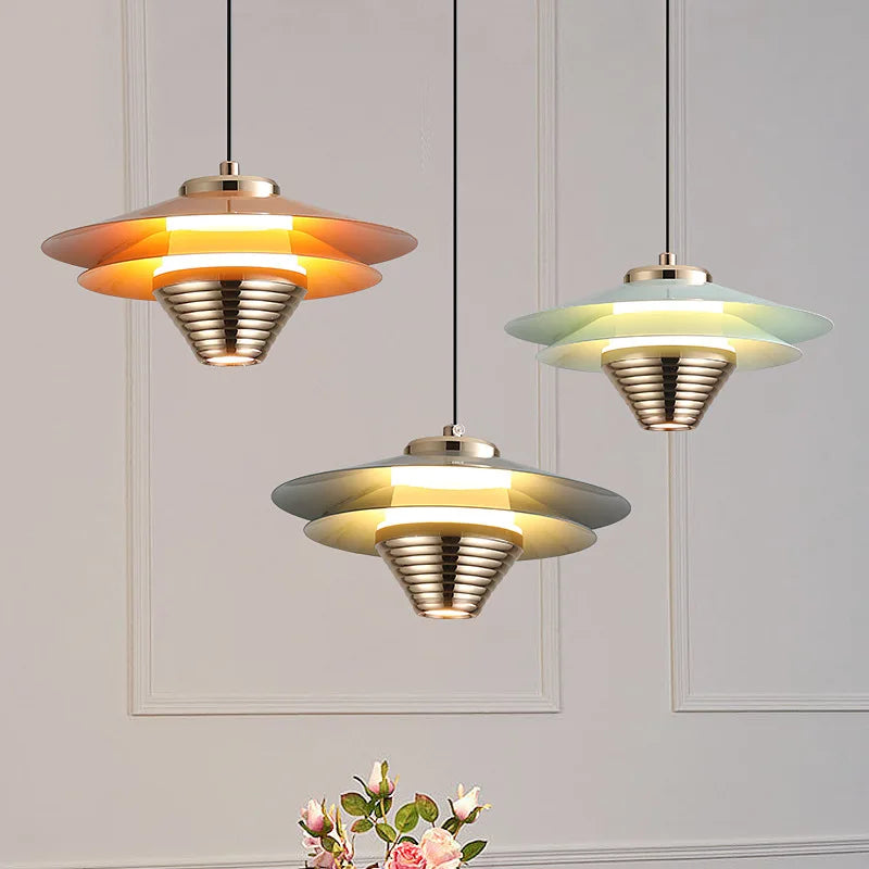 AlumaGlow: Lampada a sospensione LED in alluminio – Luce elegante per spazi moderni