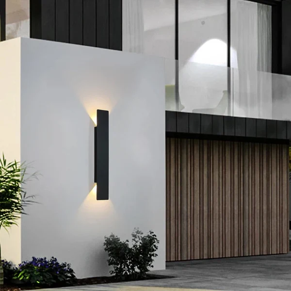 AquaLicht: Applique da esterno LED impermeabile in alluminio – Design moderno