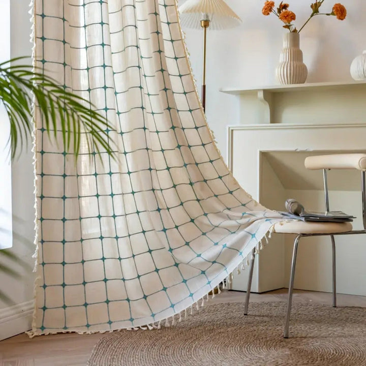 AquaNetz: Tenda in design Boho con motivo a quadretti turchesi e frange – elegante per aree da pranzo e soggiorno