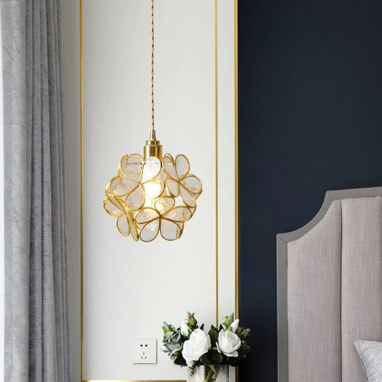 AureliaBloom: Lampada a sospensione in vetro con design a petali – ideale per soggiorno e camera da letto