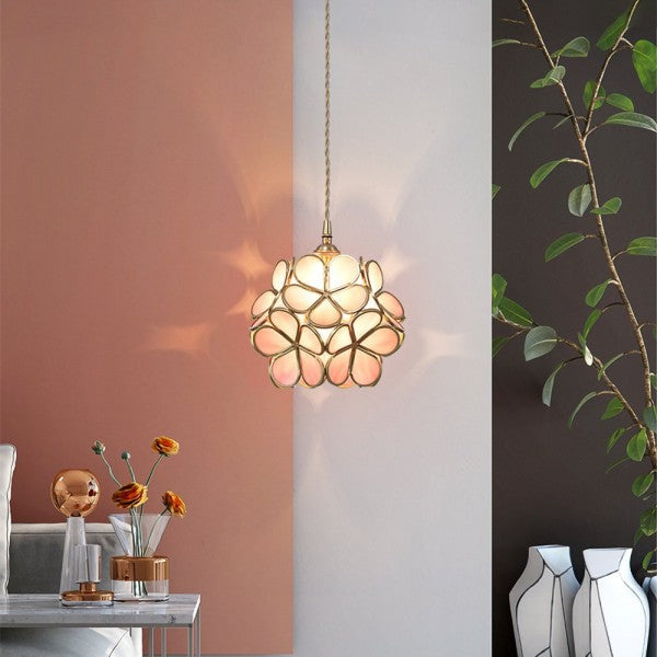 AureliaBloom: Lampada a sospensione in vetro con design a petali – ideale per soggiorno e camera da letto