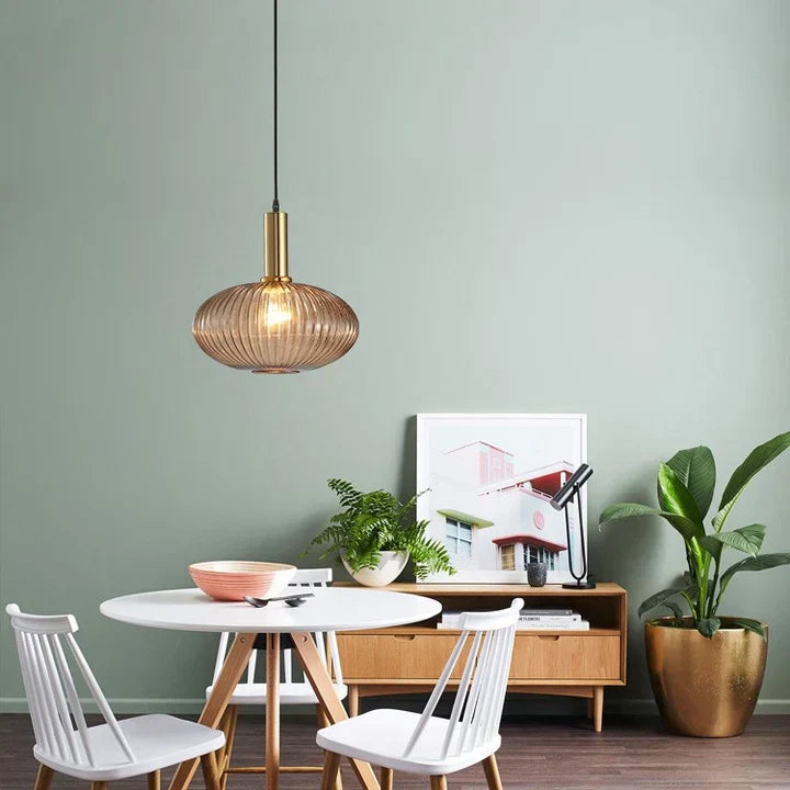 AuriGlas: Lampada a sospensione in vetro design vintage – Elegante lampada a sospensione con dettagli in ottone