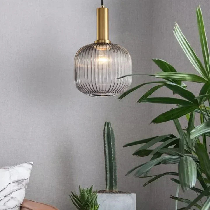 AuriGlas: Lampada a sospensione in vetro design vintage – Elegante lampada a sospensione con dettagli in ottone