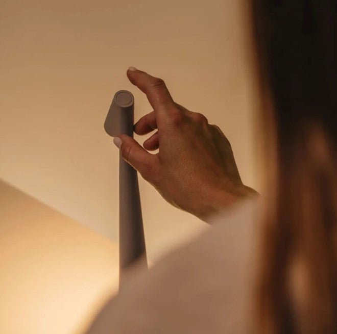 AuroLicht: Lampada da tavolo LED senza fili ricaricabile – lampada a batteria dimmerabile per interni ed esterni