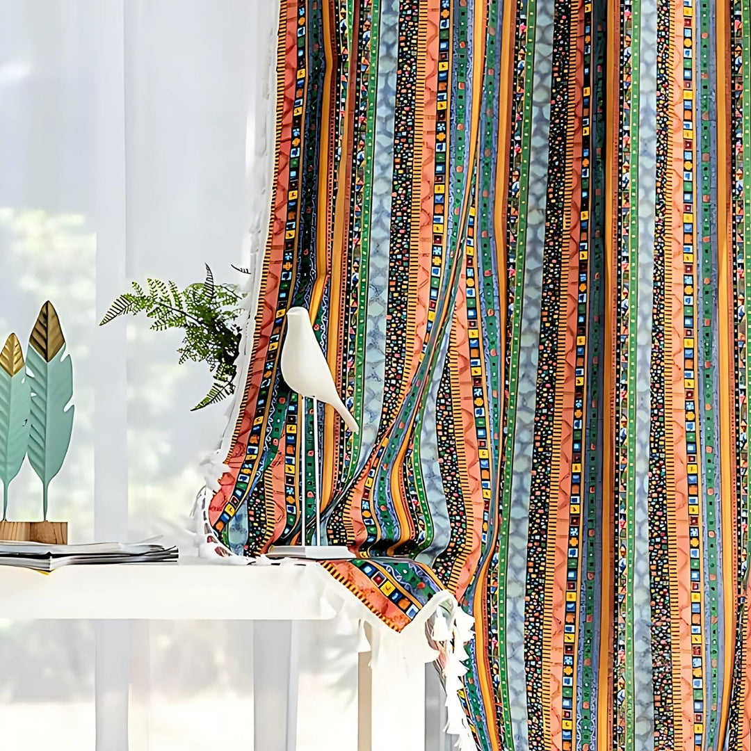AuroraStrisce: Tendaggi in stile Boho con strisce e pon-pon – eleganti e filtranti per la luce per la camera da letto