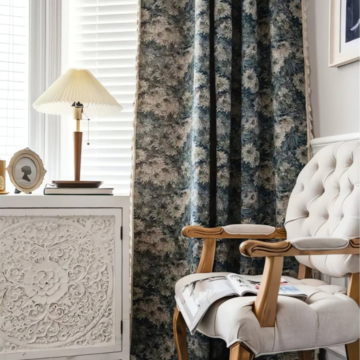 AzurFlora: Tenda Blu con Design di Fiori &amp; Frange – decorativa e facile da mantenere per la camera da letto