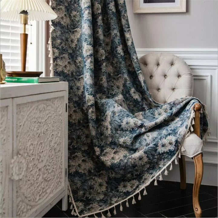AzurFlora: Tenda Blu con Design di Fiori &amp; Frange – decorativa e facile da mantenere per la camera da letto