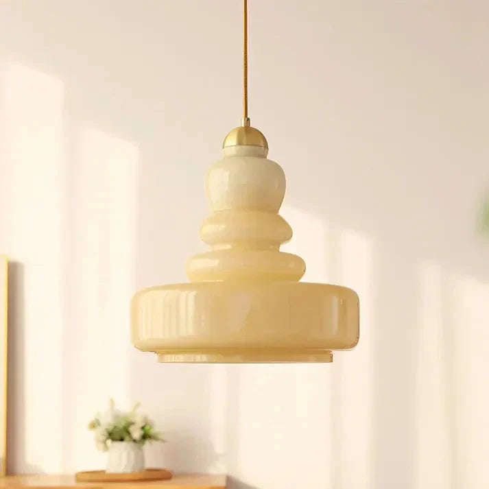 Bauvelle: Lampada a sospensione in vetro e ottone in forma di zucca – per ambienti di design eleganti