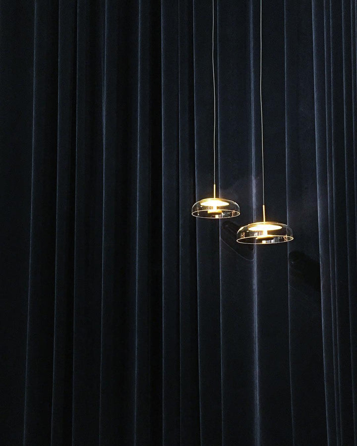 Solara: Lampadario in ottone e vetro con LED integrato – per sala da pranzo e soggiorno