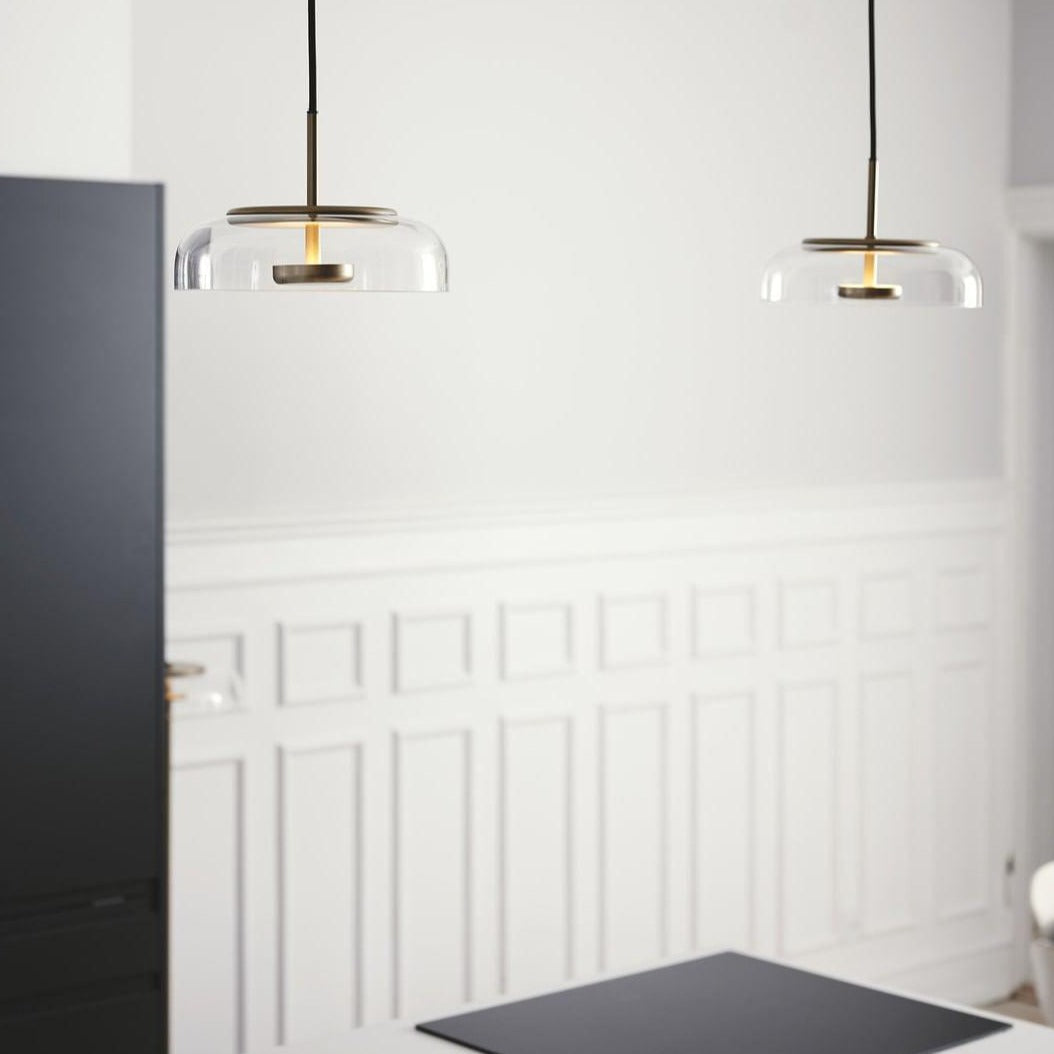 Solara: Lampadario in ottone e vetro con LED integrato – per sala da pranzo e soggiorno