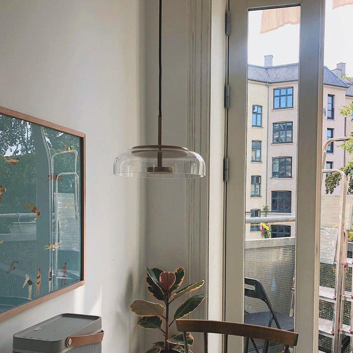 Solara: Lampadario in ottone e vetro con LED integrato – per sala da pranzo e soggiorno