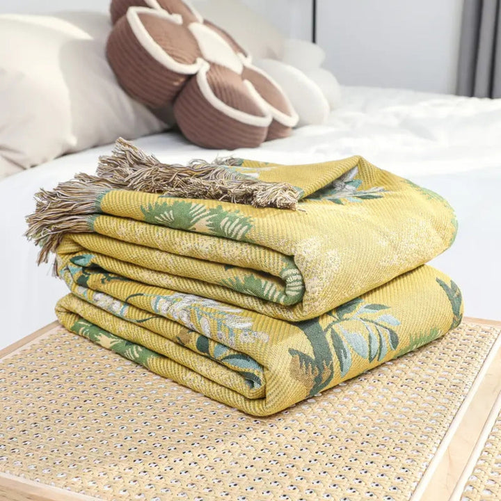 Blatt-Charm: Coperta in cotone morbida con motivo di gelso e leggera struttura – per divano e letto