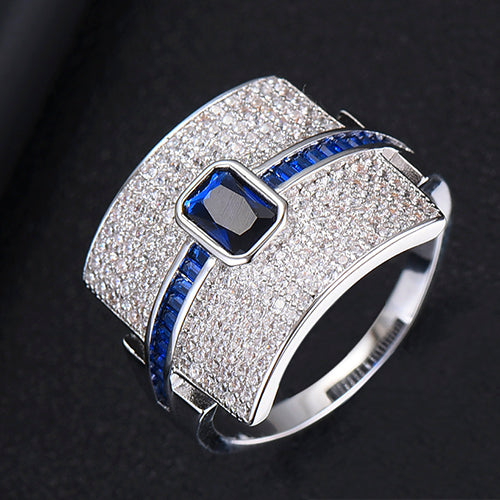 Anello impilabile per donne | Design di lusso | Zircone cubico | Anello di fidanzamento e statement