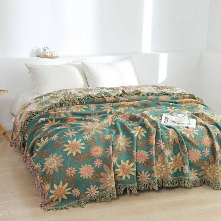 BlütenGrün: Coperte in cotone con design jacquard a motivo floreale e funzione reversibile – per divano e camera da letto