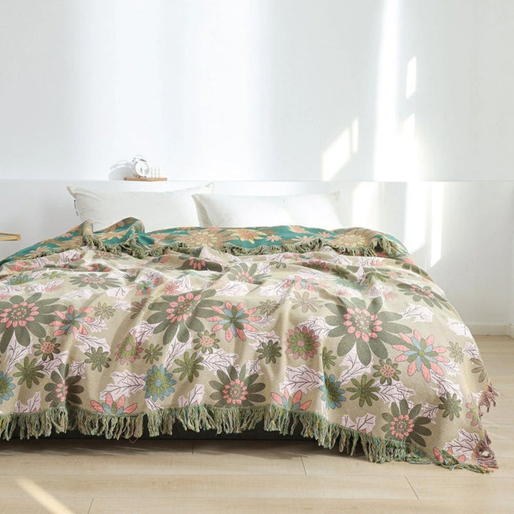 BlütenGrün: Coperte in cotone con design jacquard a motivo floreale e funzione reversibile – per divano e camera da letto