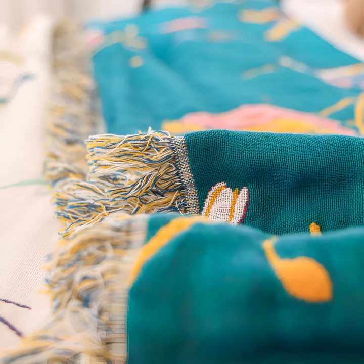 BohoNest: Coperta in Cotone con Motivo di Uccelli – Leggera Coperta da Coccolare con Frange