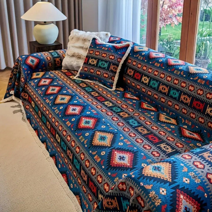 BohoNomad: Copridivano Boho con motivo geometrico – Copertura colorata in Chenille per il soggiorno