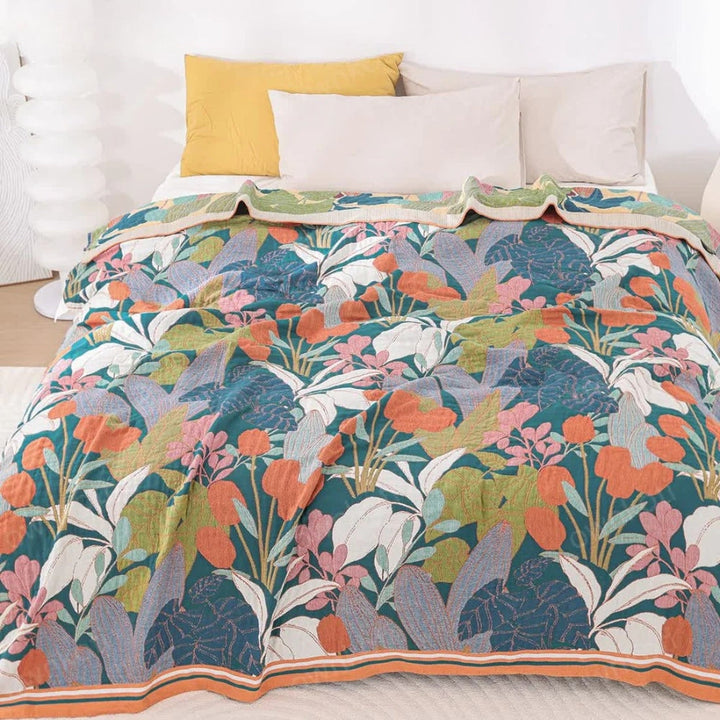 BotanischerWebstuhl: Coperta in cotone traspirante con motivo floreale botanico e leggera struttura in garza – per divano e camera da letto