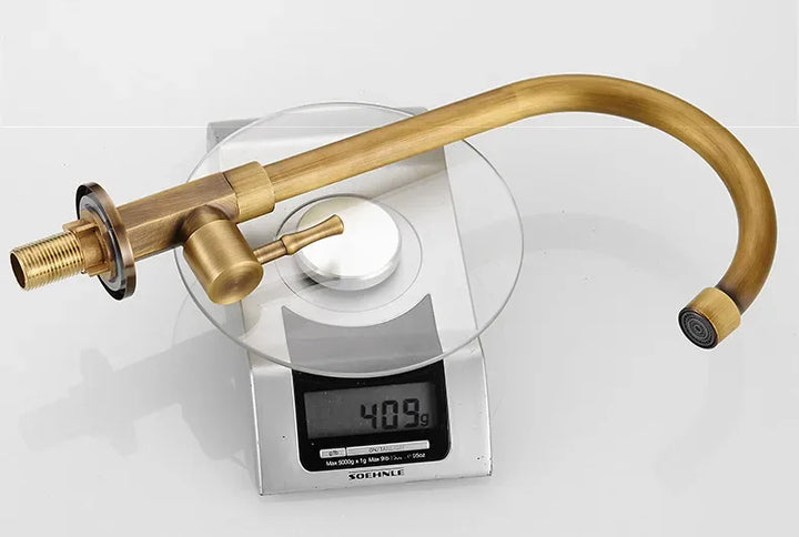 BronzeWelle: Rubinetto da cucina retro con becco a collo di cigno – Design in ottone antico