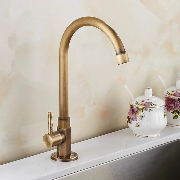 BronzeWelle: Rubinetto da cucina retro con becco a collo di cigno – Design in ottone antico