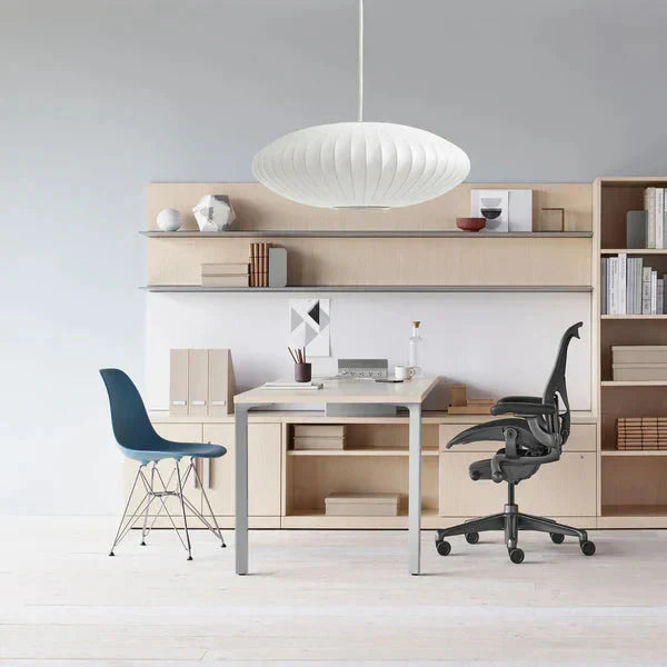 Bubbelo: Lampada a sospensione in seta e acciaio con forma sferica organica – per aree living e studi