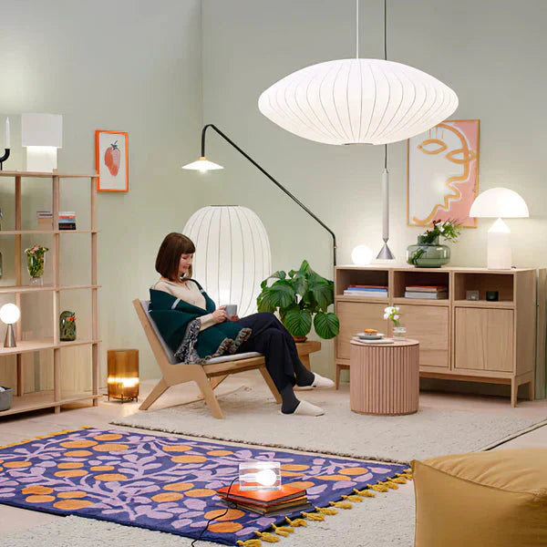 Bubbelo: Lampada a sospensione in seta e acciaio con forma sferica organica – per aree living e studi