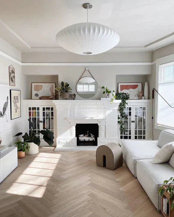 Bubbelo: Lampada a sospensione in seta e acciaio con forma sferica organica – per aree living e studi