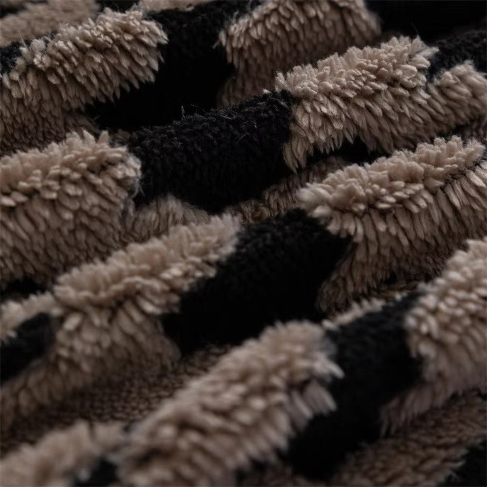 CavalliLoom: Copridivano elegante in microfibra con design a pied de poule e funzione protettiva – per divano e area living