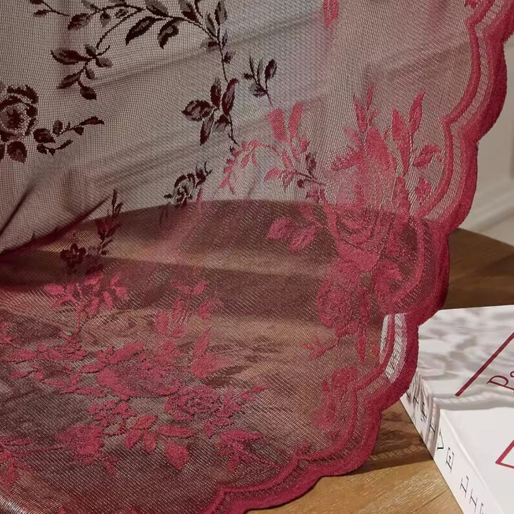 CharmSpitze: Tende in pizzo semitrasparenti – design romantico per un&