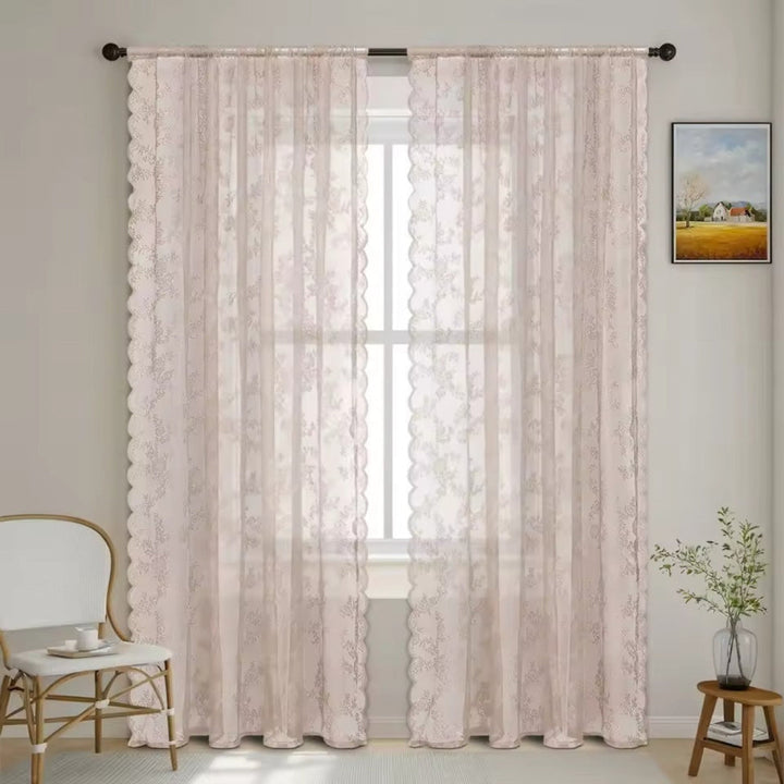 CharmSpitze: Tende in pizzo semitrasparenti – design romantico per un&