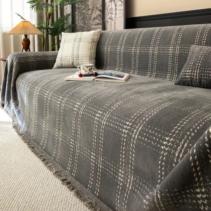 ChesterFeld: Copridivano in design a quadri in chenille con frange – per soggiorno e divano