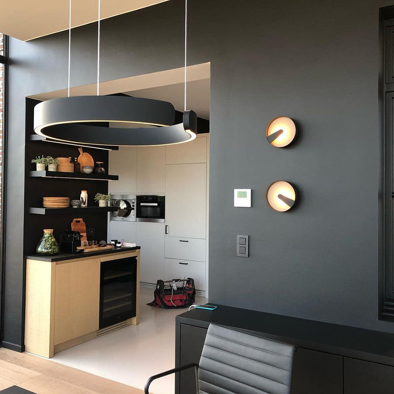 CircuLume: Lampada a sospensione LED rotonda in metallo con design moderno – per soggiorno e corridoio