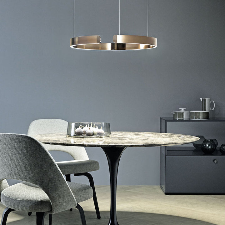 CircuLume: Lampada a sospensione LED rotonda in metallo con design moderno – per soggiorno e corridoio